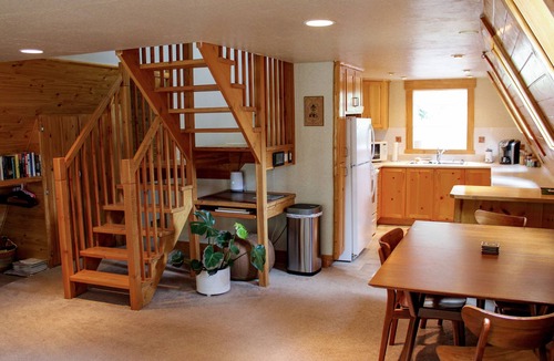 Lyons House | Riverside A-Frame Close to RMNP, 2 BDR King, 1 BTH, Fireplace, Adventure Awaits