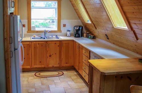 Lyons House | Riverside A-Frame Close to RMNP, 2 BDR King, 1 BTH, Fireplace, Adventure Awaits