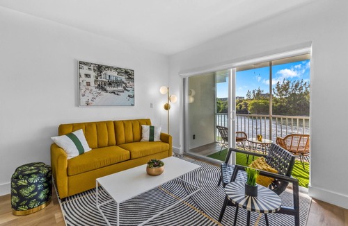 Deerfield Beach Apartment | RiverviewPalms 8|Waterfront|Walk 2 Deerfield Beach