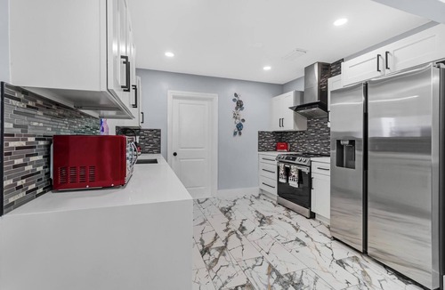 Miami Gardens House | RJ Home Away From Home, LLC