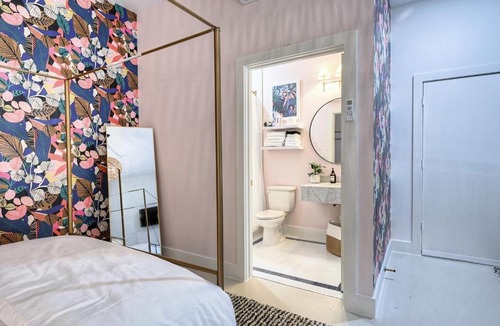 Galveston Hotel | Rm 10 Oleander Walk to Cruise Port & Strand