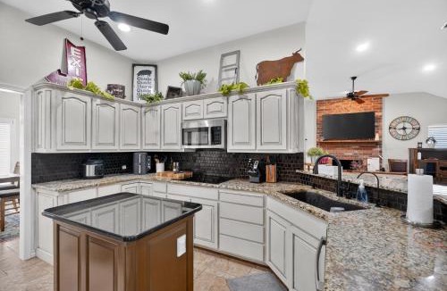 Midland House | Roaring Fireplace Family Basecamp Midland TX home