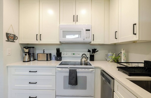 Gillespie Park House | Roaring Palms - Open, Airy, Perfectly Located