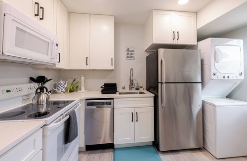 Gillespie Park House | Roaring Palms - Open, Airy, Perfectly Located