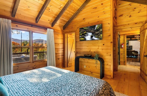 Hidden Lake Cabin | Romantic Modern Cabin w/Mountain Views, Hot Tub, Pet-Friendly & EV Charger