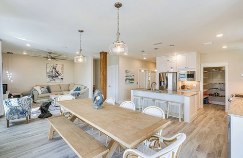 Mexico Beach House | Rooftop Deck & Hot Tub: Mexico Beach Home!