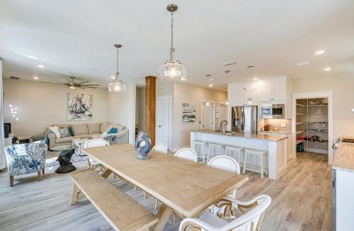 Mexico Beach House | Rooftop Deck & Hot Tub: Mexico Beach Home!