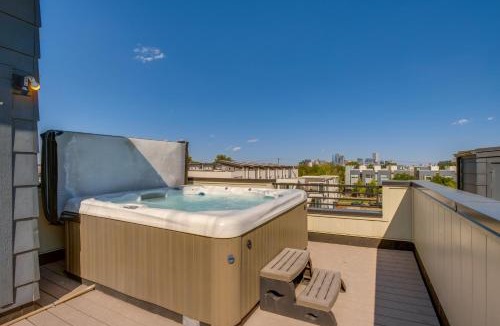 West Colfax House | Rooftop Deck & Hot Tub: Walkable Denver Townhome