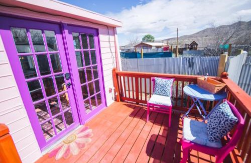 Truth or Consequences House | Rosy's Oracle with Private Hot Springs Tub