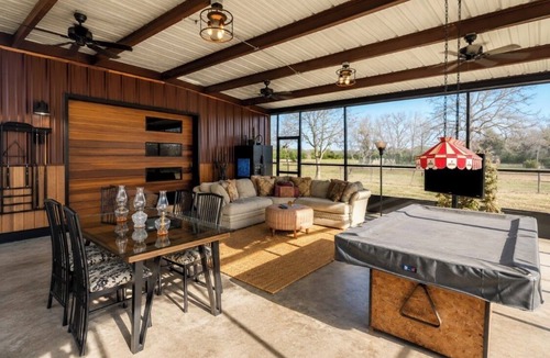 Ledbetter Cabin | Round Top Designer Retreat King Bed Indoor Outdoor Living