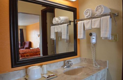 Greenville Hotel | Royal Inn Greenville
