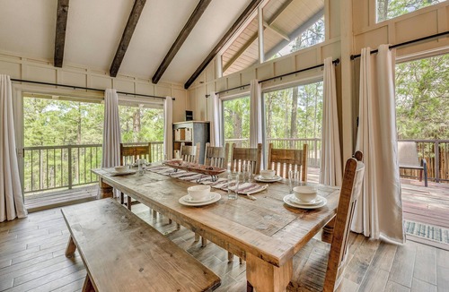 Ruidoso Cottage | Ruidoso Vacation Rental w/Spacious Deck