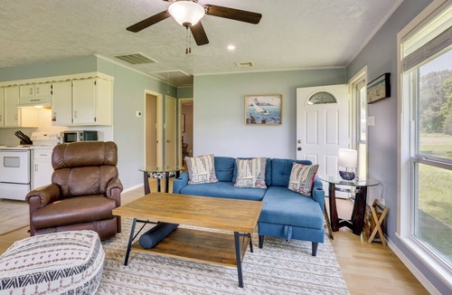 Votaw House | Rural Lakefront Home - 17 Mi to Dtwn Livingston
