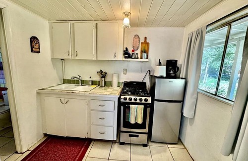 San Cristobal Cabin | Rural Log Cabin Rental for Couples near Taos Ski Valley