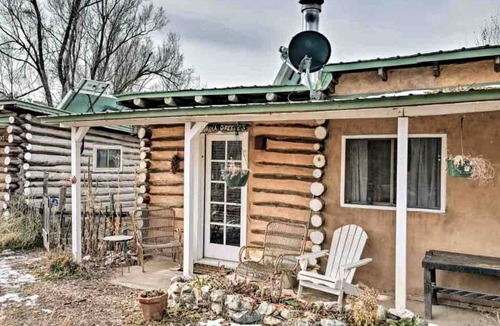 San Cristobal Cabin | Rural Log Cabin Rental for Couples near Taos Ski Valley