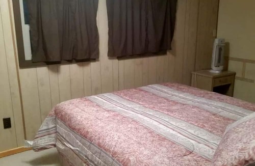 Villa Grove Cabin | Rustic Cabin Rental near Rio Grande National Forest in Villa Grove, Colorado