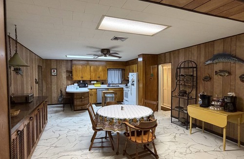 Fedhaven House | Rustic fish camp getaway - the perfect spot for families, anglers & all others!