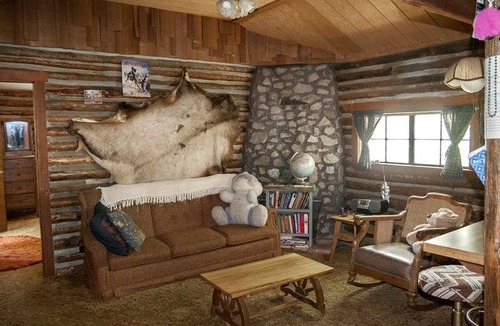 Nathrop Cabin | Rustic Log Cabin Set Within Mountains in Colorado