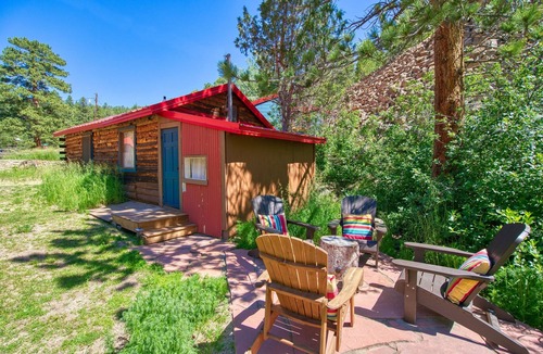 Lyons Cabin | Rustic Riverside Cabin with Patio — Family Escape