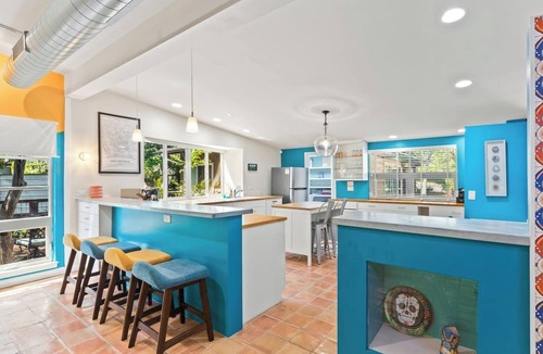 Oak Park - Northwood House | SA Theme house - Central location, Pool, Game Room