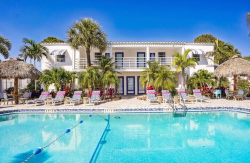 North Redington Beach Apartment | Salt Water Suites - #12 Flamingo