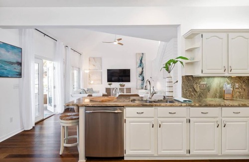 Palm Harbor House | Saltwater Canal House w/Pool, Spa & Kayaks