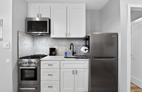 Margate City Condo | Sandbox and Sunshine. Adorable 1 Bd 1 Bath Condo in Margate