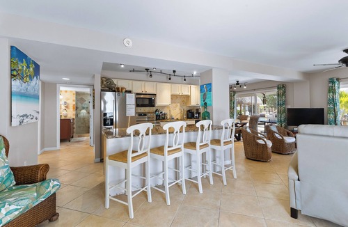 Key Colony Beach House | SandCastle. Upscale, Whole house. Upper and Lower side. Private Pool, 75 Ft Dock