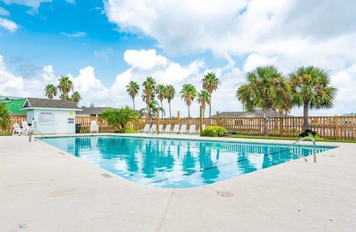 Rockport House | Sandy Oasis by Miss Kitty’s