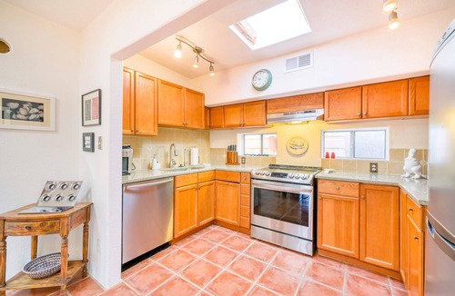 Santa Fe House | Santa Fe Serenity - Walk to the Railyard, Dog-Friendly Garden Home