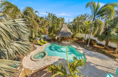 Anna Maria House | Sassy Seahorse: Heated pool, hot tub, ping pong, Foosball and pool table!