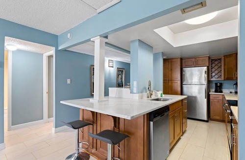 Madeira Beach Condo | Scenic Beach View - Balcony - Madeira Norte #213