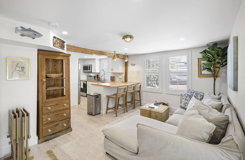 Atlantic Shores House | Schmidt's Creek Beach Cottage Lower unit pets welcome