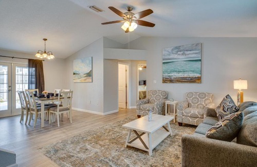 Port Charlotte House | Screened-In Lanai + Yard: Port Charlotte Retreat