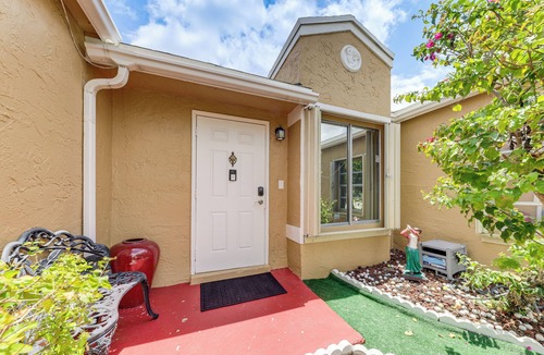 Whisper Walk House | Screened Patio + Pool: Work Remote in Boca Raton!