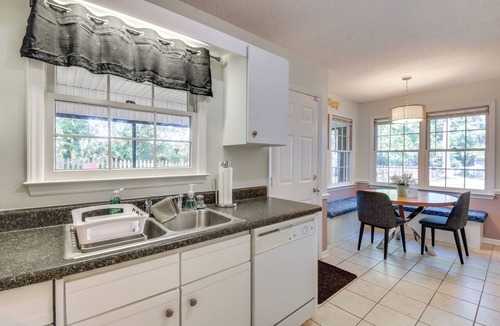 Keowee House | Screened Patio & Yard: Clemson Weekends/Lakes Stay