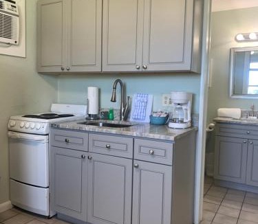 Cocoa Beach Hotel | Sea Aire Oceanfront Inn