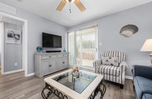 Miramar Beach Apartment | Sea Cabin 1C