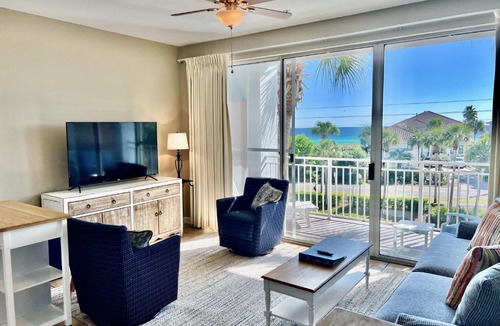 Gulf Place Apartment | Sea La Vie Cabanas 308 Pool Private Beach Hot Tub