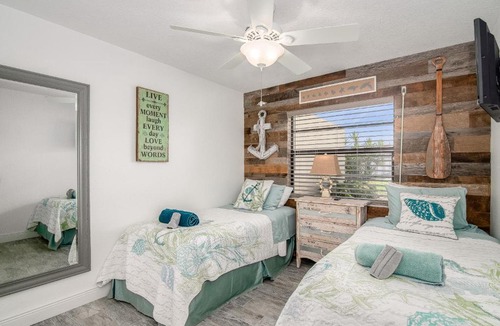 Cocoa Beach Apartment | Sea Oats Condos