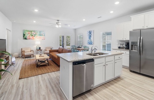 Port St. Joe House | SEA SMILE offers amazing sunsets, amenities galore & mother-in-law suite! Snowbirds welcome