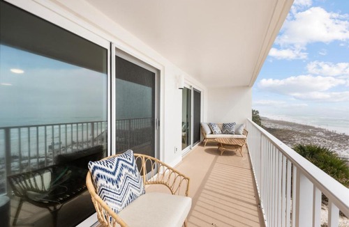 Fort Walton Beach Apartment | SeaGlass - Oceanfront with expansive balcony