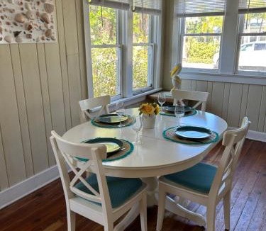 Pass-a-Grille House | Seahorse Bungalow