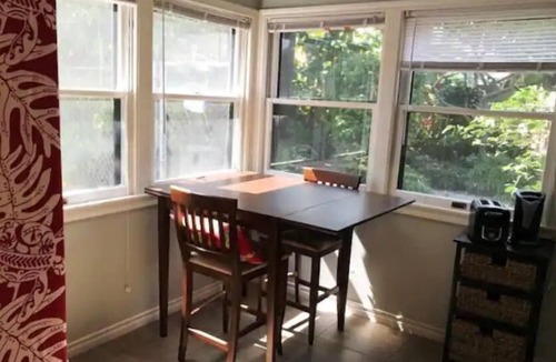 Galveston Apartment | Sealy Suites B Historic East End - Walk to Beach, UTMB & Strand