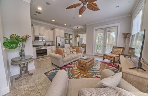 Fort Bay Villa | "Seas The Day!" Luxe Villa | Pool, Pickleball & Steps to Beach