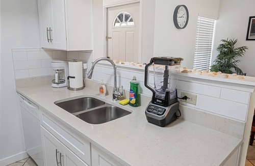 North Beach House | Seashell Suite - 3BR - Mayport Naval Base & Beaches - Pet Friendly
