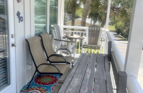 Indian Rocks Beach House | Seaside Dream-Beachside view just steps away from the white sands of the Gulf!