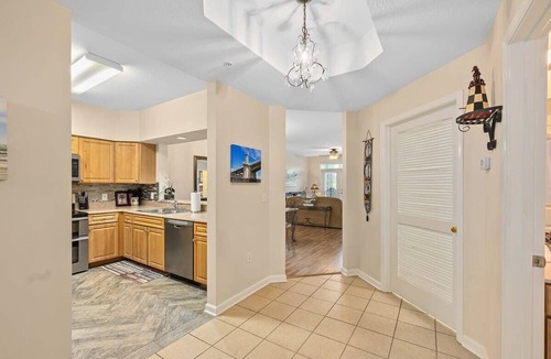 St. Augustine Beach Condo | Seaside Escape l Steps to Beach l Heated Pool