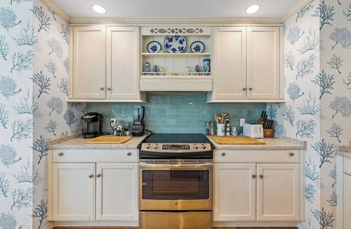 Boca Grande House | Seawatch 29 - Beach House - Sleeps 10 - Pet Friendly!