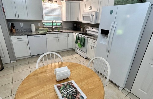 Highland Villa | Sebring Pool Villa · 2BR/2BA · 2 Kings · Near Raceway, Golf & Downtown